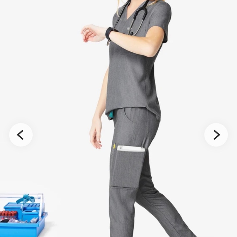 Figs graphite Yola skinny scrub pants